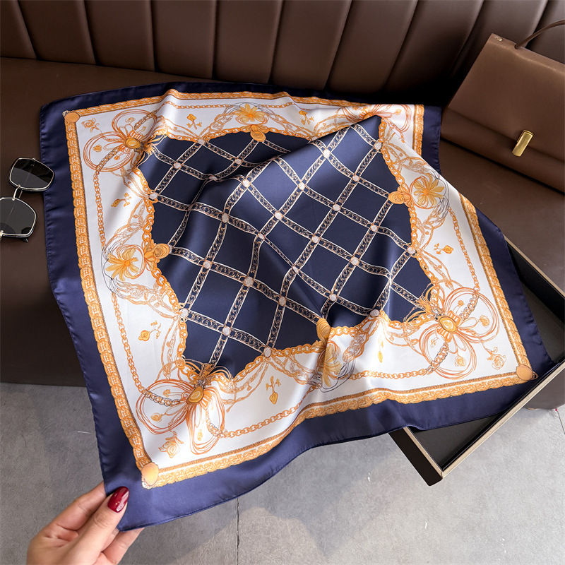 Blauer Klassischer Seidenschal – Scarf Silk Square Bewertung und Preis